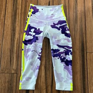 Peloton Capri Leggings, size small